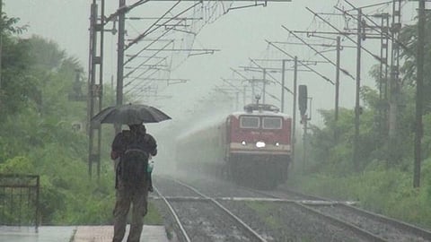 സംസ്ഥാനത്ത് ട്രെയിൻ സർവീസുകളിൽ മാറ്റം; നാല് ട്രെയിനുകൾ പൂർണമായും പത്ത് ട്രെയിനുകൾ ഭാഗികമായും റദ്ദാക്കി
