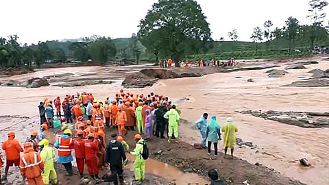രക്ഷാപ്രവർത്തനത്തിൻ്റെ ദൃശ്യങ്ങൾ