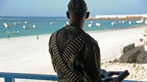 സൊമാലിയൻ തലസ്ഥാനത്ത് ചാവേര് ബോംബാക്രമണം: 32 പേര് കൊല്ലപ്പെട്ടു, നിരവധി പേര്ക്ക് പരുക്ക്