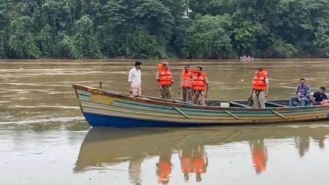 ചാലിയാർ പുഴയിലെ തെരച്ചിൽ