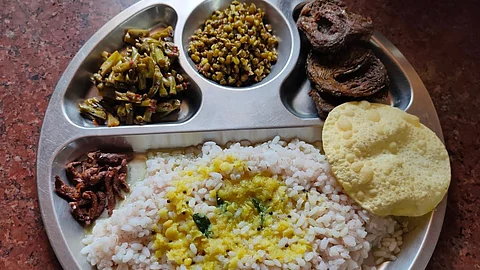 വില്ലനായി തക്കാളി, വീട്ടിലെ ഭക്ഷണത്തിന് ചെലവേറുന്നോ?