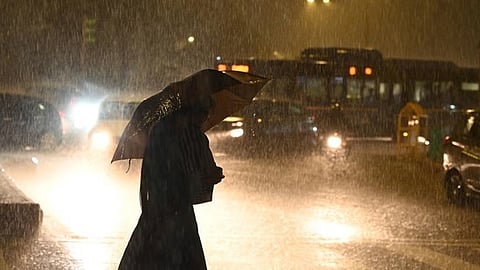 സംസ്ഥാനത്ത് വീണ്ടും മഴ കനക്കും; ശനിയാഴ്ച മൂന്ന് ജില്ലകളിലും ഞായറാഴ്ച അഞ്ച് ജില്ലകളിലും യെല്ലോ അലേർട്ട്