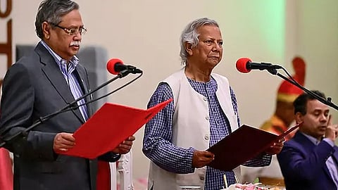 ബംഗ്ലാദേശ് ഇടക്കാല സർക്കാരിൻ്റെ തലവനായി മുഹമ്മദ് യൂനുസ് സത്യപ്രതിജ്ഞ ചെയ്തു