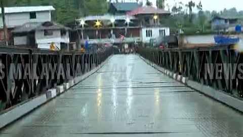 ചൂരൽമല ദുരന്തം; സൈന്യം നിർമ്മിച്ച ബെയ്ലി പാലം ശക്തിപ്പെടുത്തുന്നു