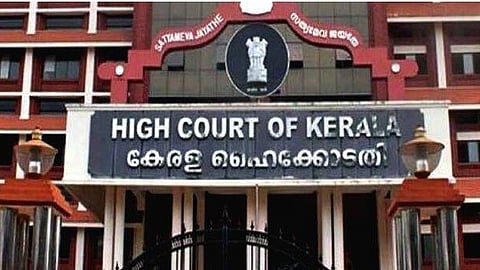 'പോളണ്ടിനെ പറ്റി ഒരക്ഷരം മിണ്ടരുത് ': അമൃതാനന്ദയമയിക്കെതിരെയുള്ള പുസ്തക ചർച്ച കേസിൽ ട്രോളുമായി ഹൈക്കോടതി