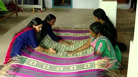 എട്ട് വനിതകളുടെ കരവിരുത്; കടലുകൾ താണ്ടി, ലോക വിപണികൾ കീഴടക്കി കിള്ളിമംഗലം പായകൾ