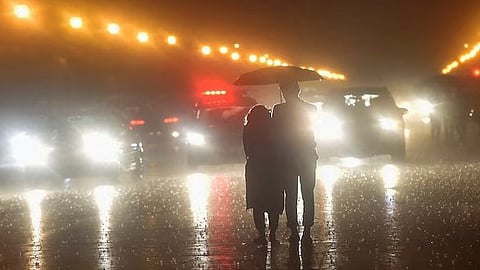 സംസ്ഥാനത്ത് വീണ്ടും മഴ കനക്കും; രണ്ട് ജില്ലകളിൽ നാളെ ഓറഞ്ച് അലേർട്ട്