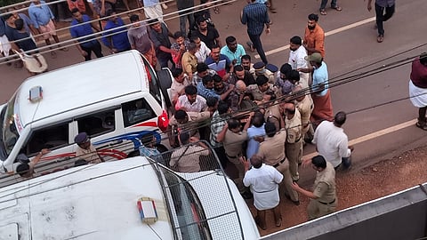 സംഘർഷം തടയാനെത്തി, കണ്ണൂരില് എസ്.ഐക്ക് മര്ദനം; ഏഴ് പേര്ക്കെതിരെ കേസ്