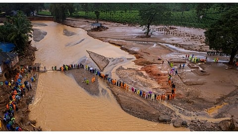 ചാലിയാറിൽ ജനകീയ തെരച്ചിലിൽ ഒരു ശരീരഭാഗം കൂടി കണ്ടെത്തി