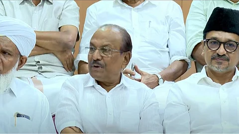 വഖഫ് ഭേദഗതി ബില് ദുരുദ്ദേശ്യപരം; കേന്ദ്ര നീക്കത്തെ രാഷ്ട്രീയമായും നിയമപരമായും നേരിടുമെന്ന് മുസ്ലീം ലീഗ്