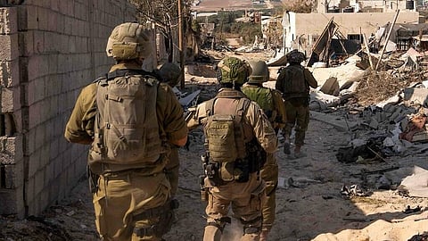 ഇസ്രയേലിൻ്റെ സൈനിക നടപടികൾക്ക് പലസ്തീനികളെ മനുഷ്യ കവചമായി ഉപയോഗിക്കുന്നുവെന്ന് റിപ്പോർട്ട്