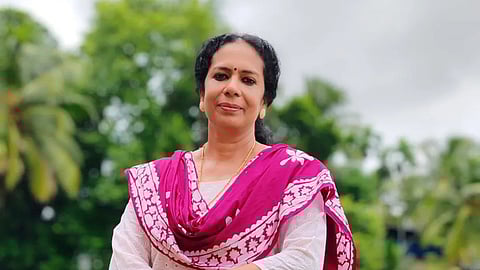 അഭിനയത്തിന് ഉഴിഞ്ഞുവെച്ച ജീവിതം;
സംസ്ഥാന ചലച്ചിത്ര പുരസ്കാര നിറവിൽ പരുതൂരുകാരുടെ ബീന ടീച്ചർ