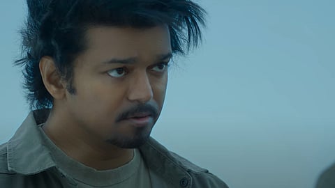 "സ്പൈ ഗോട്ട് വരാർ... വഴിവിട്"; തീപ്പൊരി ആക്ഷനുമായി ഇരട്ട വേഷങ്ങളിൽ വിജയ്, 'ദി ഗോട്ട്' ട്രെയ്ലർ കാണാം