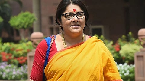 കൊല്ക്കത്തയിലെ ഡോക്ടറുടെ കൊലപാതകം: വ്യാജ വാര്ത്ത പ്രചരിപ്പിച്ചു ബിജെപി നേതാവിനും ഡോക്ടര്മാര്ക്കും പൊലീസ് സ്റ്റേഷനില് ഹാജരാകാന് നിര്ദേശം