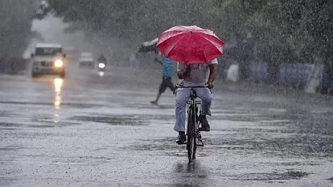 മഴ മുന്നറിയിപ്പില് മാറ്റം; മൂന്ന് ജില്ലകളിലെ ഓറഞ്ച് അലേർട്ട് പിൻവലിച്ചു