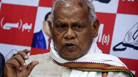 'നിങ്ങളൊരു പുലിയാണ് ചംപയ് ദാ'; ചംപയ് സോറനെ എൻഡിഎയിലേക്ക് സ്വാഗതം ചെയ്ത് കേന്ദ്രമന്ത്രി ജിതൻ റാം മാഞ്ചി