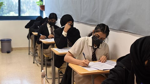 യുഎഇയിലെ പൊതുവിദ്യാലയങ്ങളിലെ മാറ്റം സ്വകാര്യ വിദ്യാലയങ്ങൾക്കും കൂടി ബാധകമാക്കണമെന്ന് രക്ഷിതാക്കൾ