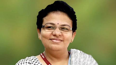 സൂപ്പര് സ്റ്റാറുകള് നിശബ്ദത പാലിക്കുന്നത് നിര്ഭാഗ്യകരം: ദീദി ദാമോദരന്