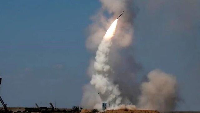 റഷ്യൻ ആക്രമണം കനക്കുന്നു, ഒരു ദിവസം വീണത് നൂറിലേറെ മിസൈലുകൾ; യൂറോപ്യൻ രാജ്യങ്ങളോട് സഹായം തേടി സെലൻസ്കി