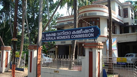എന്ഡോസള്ഫാന് ദുരിതബാധിതരുടെ അമ്മമാരെ കേൾക്കും; റിപ്പോർട്ട് ഉടൻ സർക്കാരിന് കൈമാറുമെന്ന് വനിതാ കമ്മീഷന്