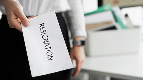 ആത്മാർത്ഥമായി പണിയെടുത്തിട്ടും ശമ്പളം വർധിപ്പിച്ചില്ല; എഞ്ചിനീയറിങ് കോളേജിലെ ജോലി ഉപേക്ഷിച്ച് അസിസ്റ്റൻ്റ് പ്രൊഫസർ