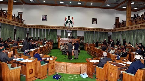 ഹിമാചല് പ്രദേശില് ഇനി സ്ത്രീകളുടെ കുറഞ്ഞ വിവാഹ പ്രായം 21; ബില് പാസാക്കി നിയമസഭ