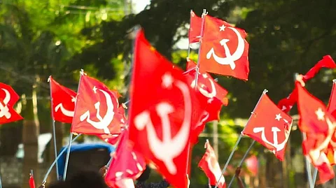 കായംകുളം സിപിഎമ്മിൽ പൊട്ടിത്തെറി: പുളിക്കണക്ക് ബ്രാഞ്ച് കമ്മിറ്റി ഒന്നാകെ രാജിവെച്ചു
