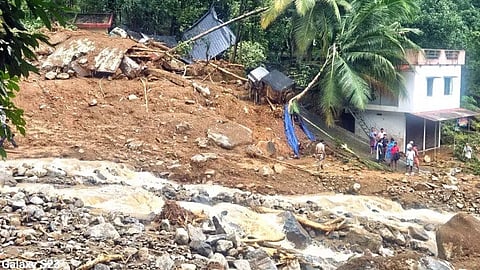 ഉരുൾപൊട്ടലിൽ സർവ്വതും നഷ്ടപ്പെട്ടവർ; വിലങ്ങാട് നിവാസികളെ വിട്ടൊഴിയാതെ ദുരിതം