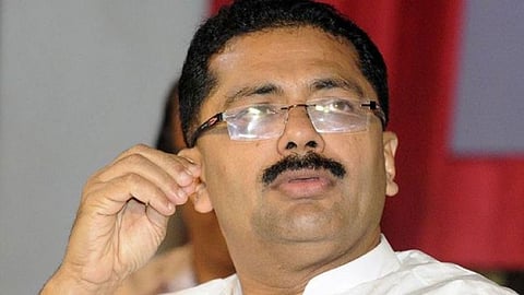 ഉന്നത ഉദ്യോഗസ്ഥർക്ക് പൊതുപ്രവർത്തകരോട് പുച്ഛം, പി.വി അൻവറിന് പിന്തുണ;
ആഭ്യന്തര വകുപ്പിനെതിരെ കെ.ടി ജലീലും