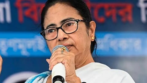 ഭരണ വിരുദ്ധ അജണ്ട: പശ്ചിമ ബംഗാളിൽ മൂന്ന് ടിവി ചാനലുകൾ ബഹിഷ്കരിക്കും