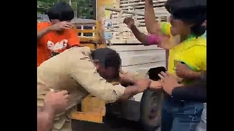 റോഡിൽ ബ്ലോക്ക് സൃഷ്ടിച്ചെന്ന് ആരോപണം; കെഎസ്ആർടിസി ബസ് ഡ്രൈവർക്ക് മർദ്ദനം