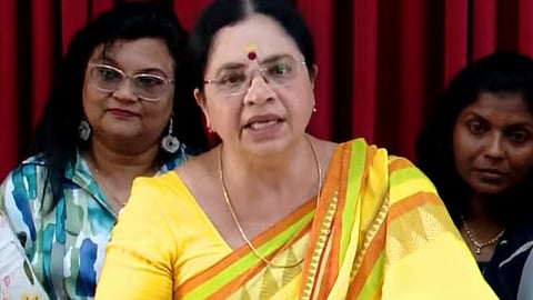 ആരോപണമുന്നയിച്ച പെണ്കുട്ടി ഫെഫ്ക യോഗത്തില് ഒന്നും മിണ്ടിയില്ല, എന്നെ സ്ത്രീ വിരുദ്ധയാക്കുന്നു; പരാതി നല്കുമെന്ന് ഭാഗ്യലക്ഷ്മി