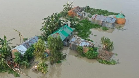 ബംഗ്ലാദേശ് വെള്ളപ്പൊക്കം; മരണസംഖ്യ 71 ആയി, ലക്ഷക്കണക്കിനാളുകൾ ഒറ്റപ്പെട്ടു