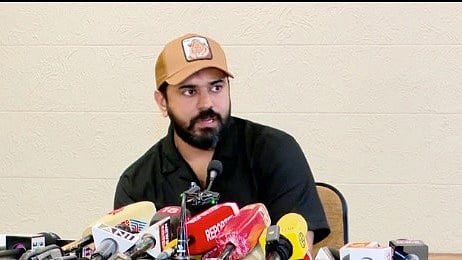 യുവതിയുടെ ലൈംഗികാതിക്രമ പരാതി; അഭിഭാഷകരുമായി കൂടിക്കാഴ്ച നടത്തി നടന് നിവിൻ പോളി