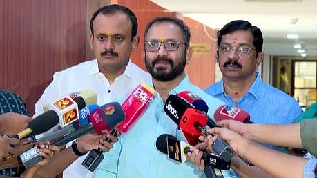 "കേന്ദ്ര കമ്മിറ്റിയുടെയും പിബിയുടെയും കാതടഞ്ഞ് പോയോ"; അന്വറിന്റെ ആരോപണങ്ങള് ഒത്തുതീർപ്പാക്കാന് ശ്രമിക്കുന്നുവെന്ന് കെ. സുരേന്ദ്രന്