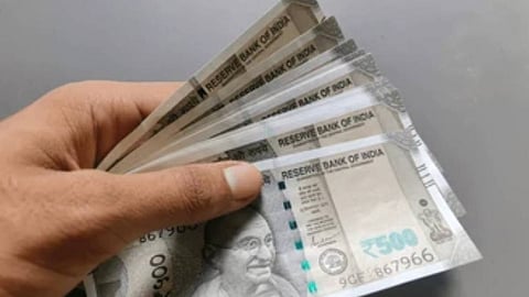 ജീവനക്കാര്ക്ക് 4000 രൂപ ബോണസ്; ഓണം അഡ്വാന്സായി 20,000 രൂപ