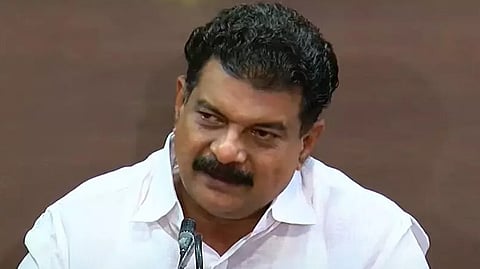 സ്വർണക്കടത്ത് കാരിയർമാരായ സ്ത്രീകളെ ഉയർന്ന പൊലീസ് ഉദ്യോഗസ്ഥർ ലൈംഗികമായി ചൂഷണം ചെയ്തു: പി.വി. അൻവർ