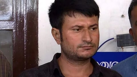 മോഷ്ടിച്ചത് കേളത്തിൽ, അറസ്റ്റ് നേപ്പാളിൽ; വെള്ളി മാത്രം മോഷ്ടിക്കുന്ന വെറൈറ്റി കള്ളനെ പിടികൂടി 'കണ്ണൂരിലെ സ്ക്വാർഡ്'