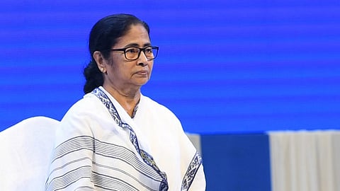 സമരം നിർത്തി ദുർഗാ പൂജയിലേക്ക് മടങ്ങൂവെന്ന് മമത ബാനർജി; നിർവികാരമായ പ്രസ്താവനയെന്ന് കൊല്ലപ്പെട്ട ഡോക്ടറുടെ മാതാപിതാക്കള്