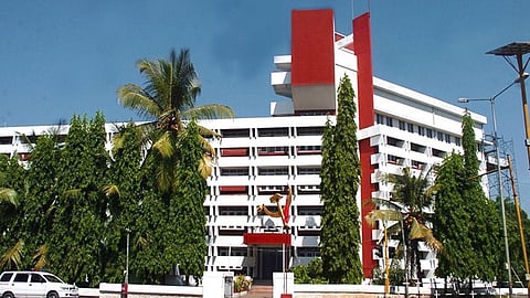 എൽഡിഎഫ് യോഗം അവസാനിച്ചു; എഡിജിപി-ആർഎസ്എസ് കൂടിക്കാഴ്ച കൂടി അന്വേഷണ പരിധിയില് ഉള്പ്പെടുത്തുമെന്ന് മുഖ്യമന്ത്രി