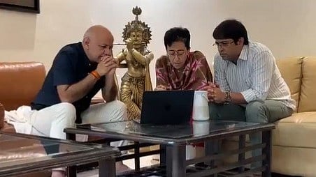 കെജ്രിവാളിന് ജാമ്യം കിട്ടിയ നിമിഷത്തില് മനീഷ് സിസോദിയ പ്രതികരിച്ചത് ഇങ്ങനെ