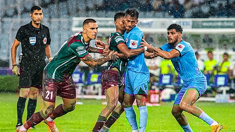 മോഹൻ ബഗാന് സമനിലപ്പൂട്ടിട്ട് മുംബൈ സിറ്റി; ഐഎസ്എൽ പതിനൊന്നാം സീസണിന് തുടക്കം