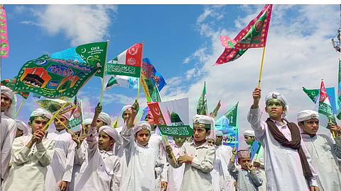 ഇന്ന് നബി ദിനം; പ്രവാചക സ്മരണയില് കാരുണ്യവും സ്നേഹവും പങ്കുവെച്ച് വിശ്വാസികള്
