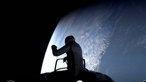 മനുഷ്യനെ വഹിച്ച് ഏറ്റവും കൂടിയ ദൂരം താണ്ടിയ ബഹിരാകാശ പേടകം! പൊളാരീസ് ഡൗൺ സുരക്ഷിതമായി ഭൂമിയിൽ മടങ്ങിയെത്തി