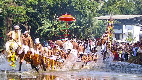 ആറന്മുള ഉത്തൃട്ടാതി വള്ളംകളി; പത്തംനതിട്ടയില് ബുധനാഴ്ച പ്രാദേശിക അവധി