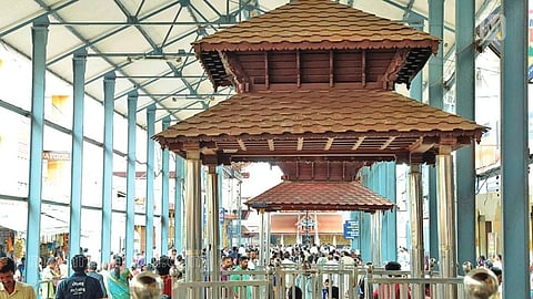 'ക്ഷേത്രം നടപ്പന്തല് കേക്ക് മുറിക്കാനുള്ള സ്ഥലമല്ല'; ഗുരുവായൂരില് വീഡിയോഗ്രാഫിക്ക് നിയന്ത്രണം