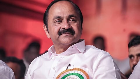 എഡിജിപി-ആര്എസ്എസ് കൂടിക്കാഴ്ച: വ്യക്തിപരമായി കാണാന് അവര് തമ്മില് അതിര്ത്തി തര്ക്കമുണ്ടോ?