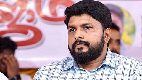 മാധ്യമങ്ങൾ ആർഎസ്എസും വി.ഡി. സതീശനുമായും കൂടിക്കാഴ്ച നടത്തുന്നു; രൂക്ഷ വിമർശനവുമായി വി. വസീഫ്