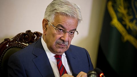 കശ്മീരിൽ ആർട്ടിക്കിൾ 370 തിരിച്ചുകൊണ്ടുവരുമെന്ന് കോൺഗ്രസ് സഖ്യം; പിന്തുണച്ച് പാക് പ്രതിരോധമന്ത്രി, വിവാദം