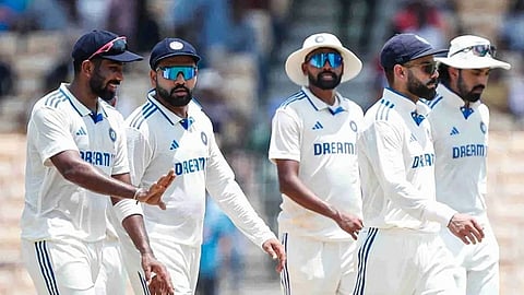 കൂറ്റൻ ലീഡിലേക്ക് കുതിച്ച് ഇന്ത്യ; ജയപ്രതീക്ഷയിൽ നാളെയിറങ്ങും